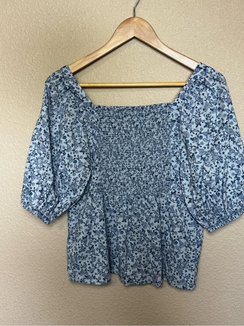 Old Navy Blue Paisley Boho Peasant Blouse Cottagecore Puff Sleeve Smocked Back M